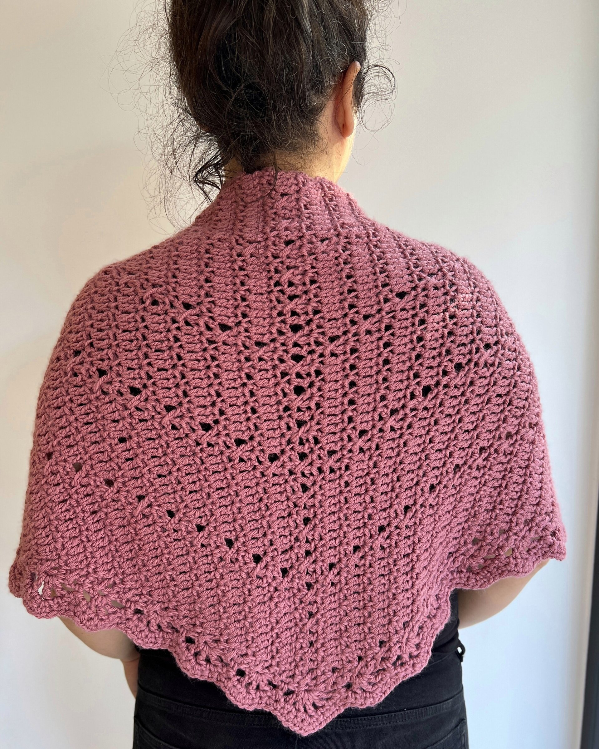 Toquilla de casera tejida a mano — Chal tradicional para traje de casera - 3