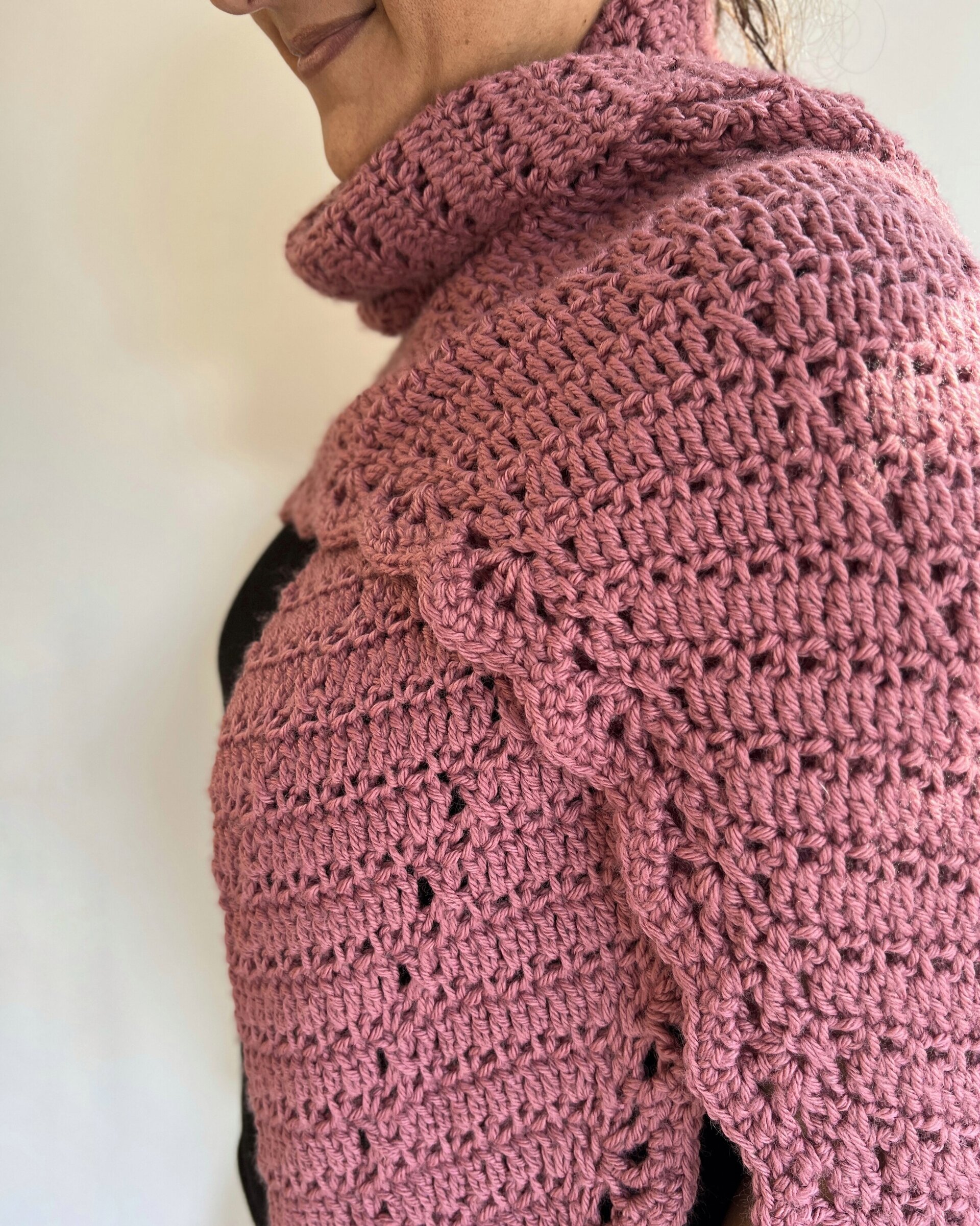 Toquilla de casera tejida a mano — Chal tradicional para traje de casera - 2